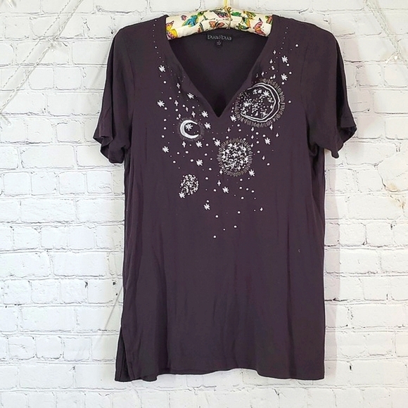 Celestial Embroidered V-Neck Dark Gray Loose Fit Tee Tshirt Womens Size Small - Picture 1 of 12